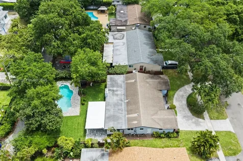 5421 Buchanan Street Hollywood FL 33021