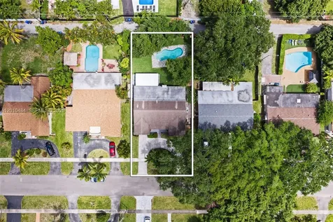 5421 Buchanan Street Hollywood FL 33021