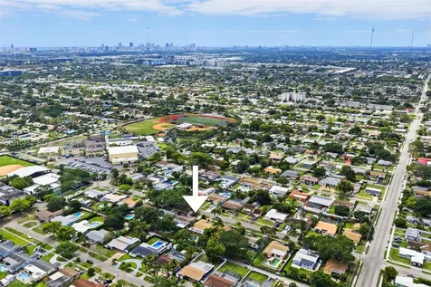 5421 Buchanan Street Hollywood FL 33021