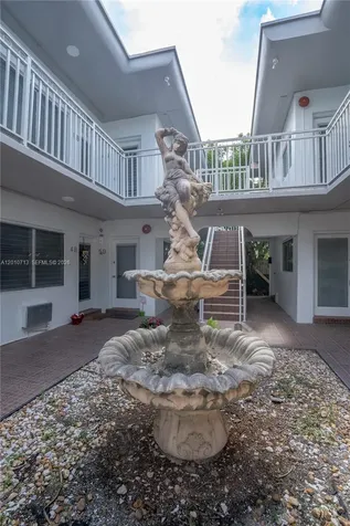 7640 Carlyle Avenue Miami Beach FL 33141