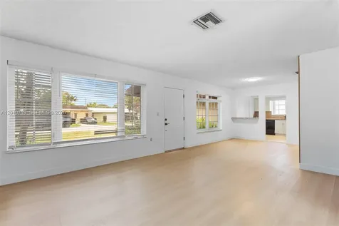 9125 Carlyle Avenue Surfside FL 33154