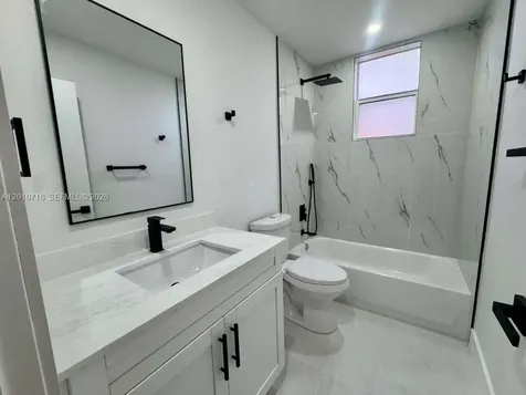 2425 SW 6th Street Miami FL 33135