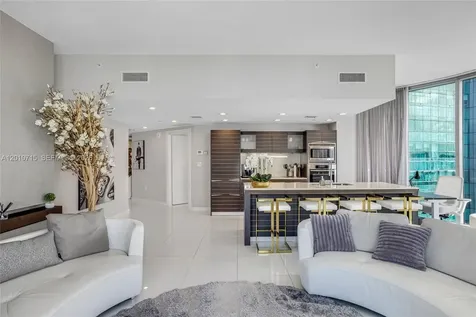 200 Biscayne Boulevard Way Miami FL 33131