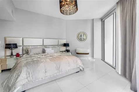 200 Biscayne Boulevard Way Miami FL 33131