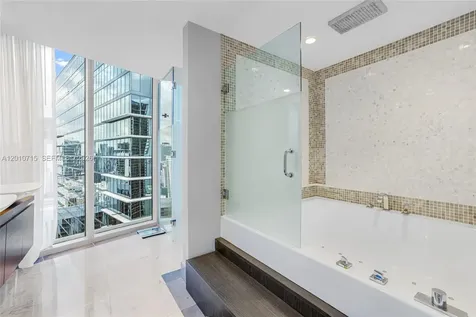 200 Biscayne Boulevard Way Miami FL 33131
