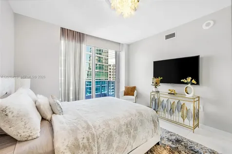 200 Biscayne Boulevard Way Miami FL 33131