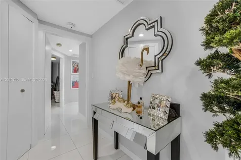 200 Biscayne Boulevard Way Miami FL 33131