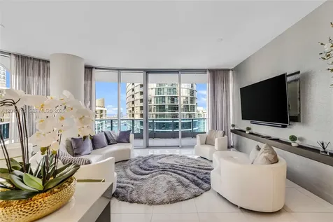 200 Biscayne Boulevard Way Miami FL 33131
