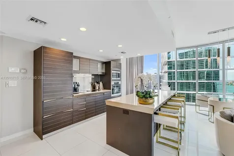 200 Biscayne Boulevard Way Miami FL 33131