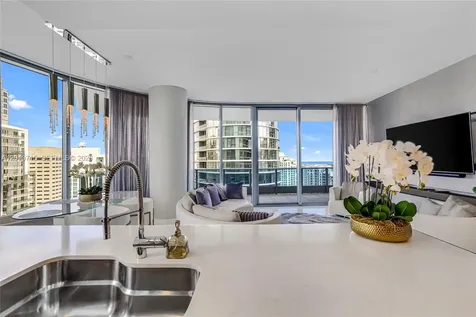 200 Biscayne Boulevard Way Miami FL 33131