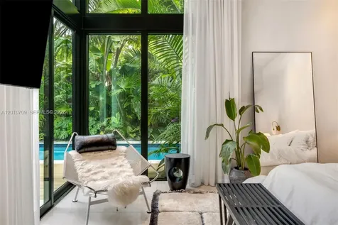5225 La Gorce Drive Miami Beach FL 33140