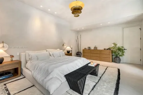 5225 La Gorce Drive Miami Beach FL 33140