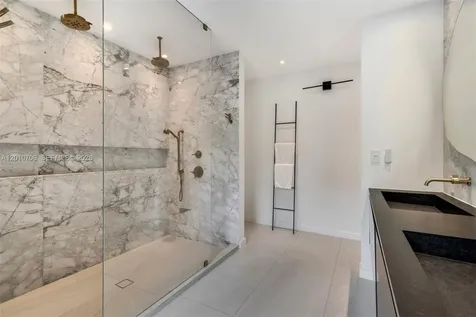 5225 La Gorce Drive Miami Beach FL 33140