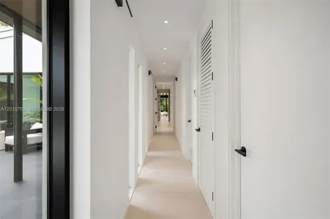 5225 La Gorce Drive Miami Beach FL 33140