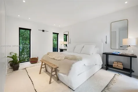 5225 La Gorce Drive Miami Beach FL 33140