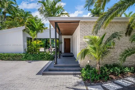 5225 La Gorce Drive Miami Beach FL 33140