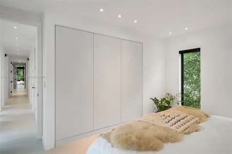5225 La Gorce Drive Miami Beach FL 33140