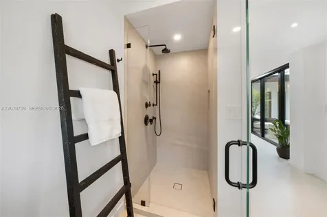 5225 La Gorce Drive Miami Beach FL 33140