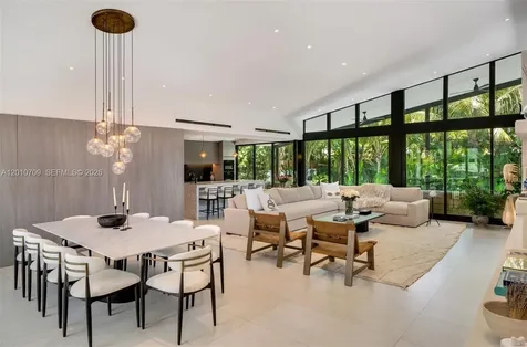 5225 La Gorce Drive Miami Beach FL 33140
