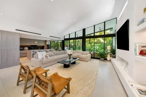 5225 La Gorce Drive Miami Beach FL 33140