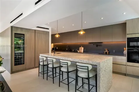 5225 La Gorce Drive Miami Beach FL 33140