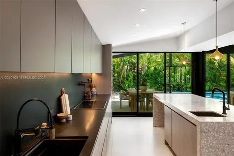 5225 La Gorce Drive Miami Beach FL 33140