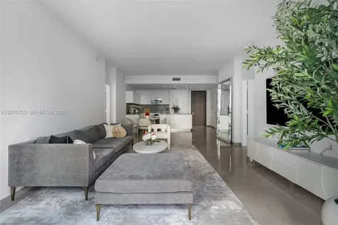 88 SW 7th Street Miami FL 33130