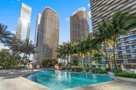 88 SW 7th Street Miami FL 33130
