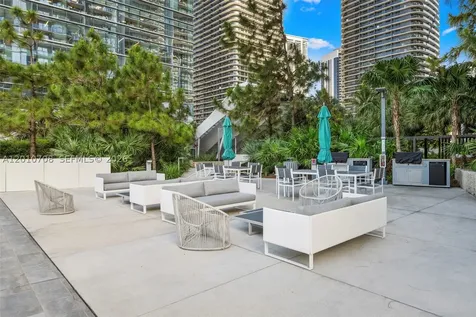 88 SW 7th Street Miami FL 33130