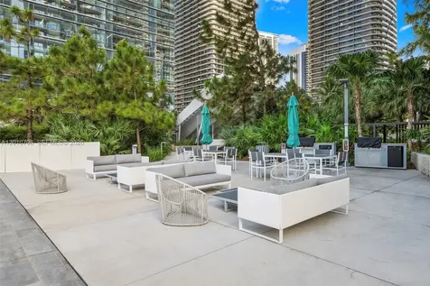 88 SW 7th Street Miami FL 33130
