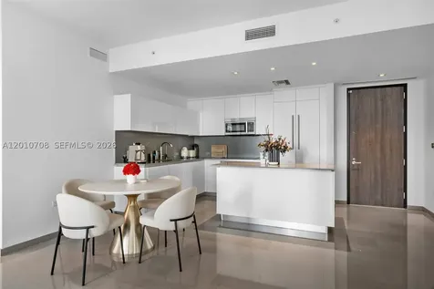 88 SW 7th Street Miami FL 33130