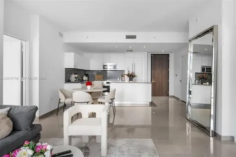 88 SW 7th Street Miami FL 33130