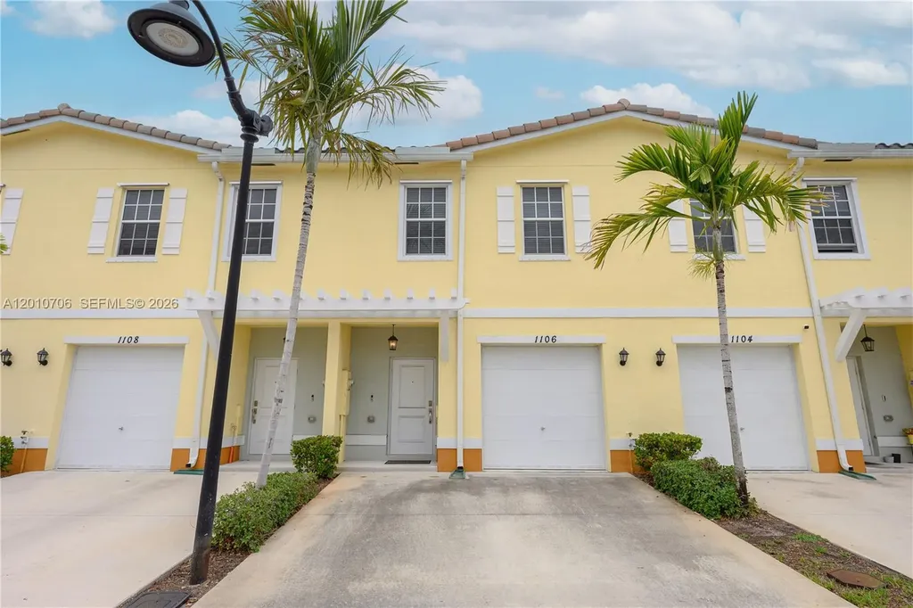 1106 NW 40th Terrace Lauderhill FL 33313