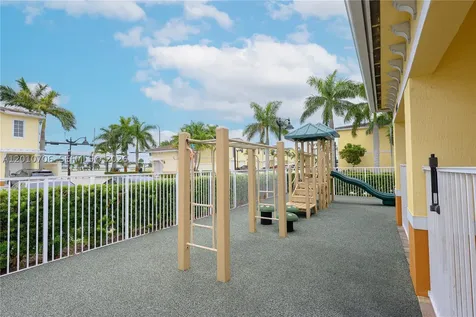 1106 NW 40th Terrace Lauderhill FL 33313