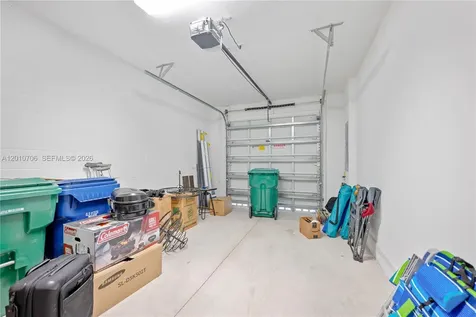 1106 NW 40th Terrace Lauderhill FL 33313