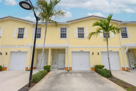 1106 NW 40th Terrace Lauderhill FL 33313
