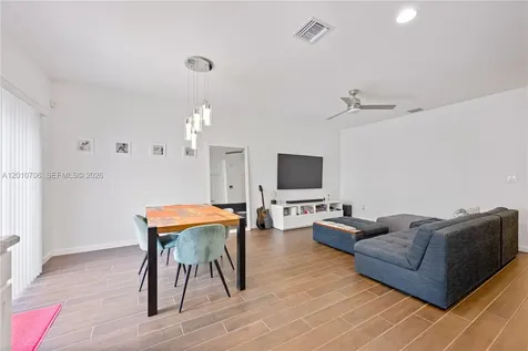 1106 NW 40th Terrace Lauderhill FL 33313