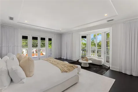26 Tahiti Beach Island Road Coral Gables FL 33143