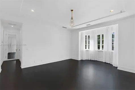 26 Tahiti Beach Island Road Coral Gables FL 33143