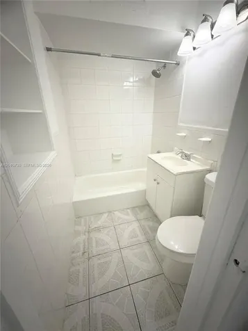 2736 SW 22nd Avenue Miami FL 33133