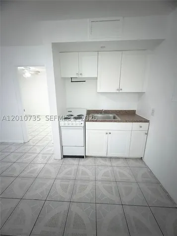 2736 SW 22nd Street Miami FL 33133
