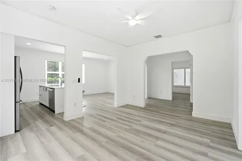 340 NE 125th Street North Miami FL 33161