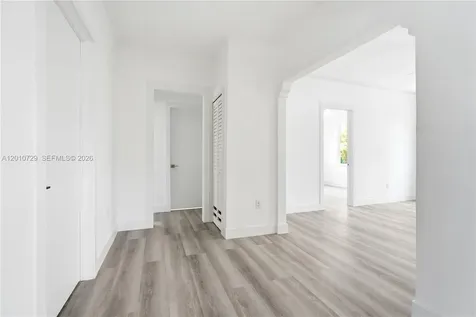 340 NE 125th Street North Miami FL 33161