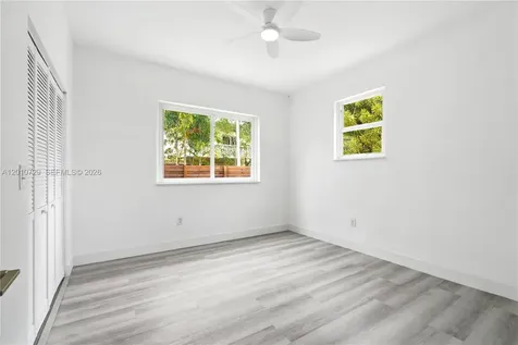 340 NE 125th Street North Miami FL 33161