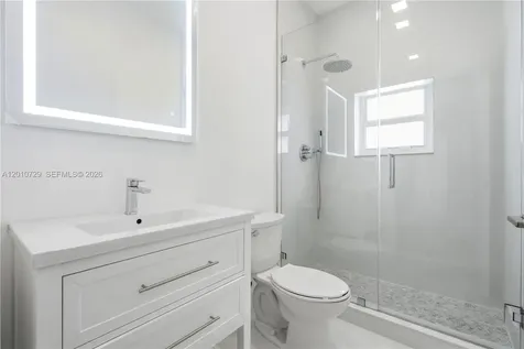 340 NE 125th Street North Miami FL 33161