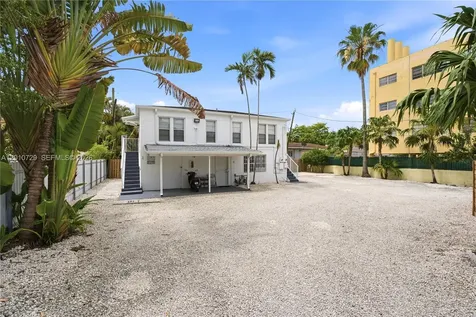 340 NE 125th Street North Miami FL 33161
