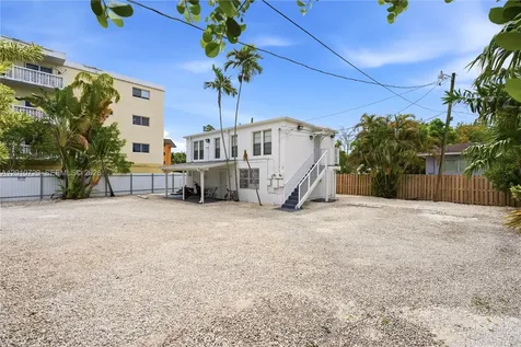 340 NE 125th Street North Miami FL 33161