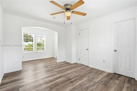 340 NE 125th Street North Miami FL 33161