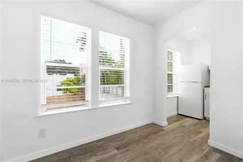 340 NE 125th Street North Miami FL 33161