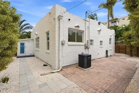340 NE 125th Street North Miami FL 33161